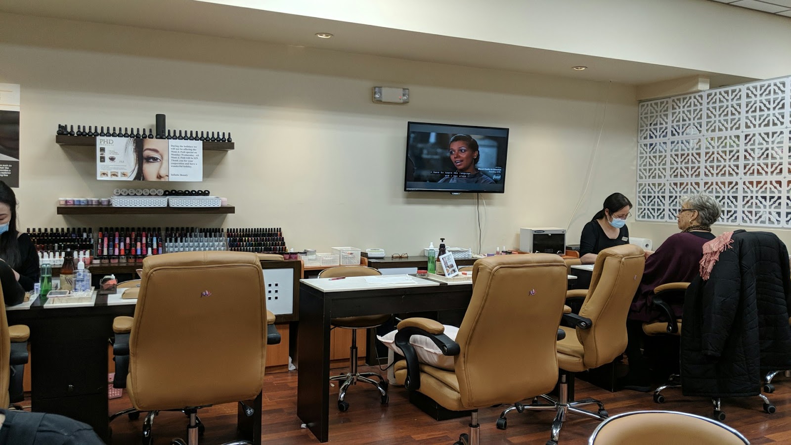 Happy Beauty Salon nail photo 1